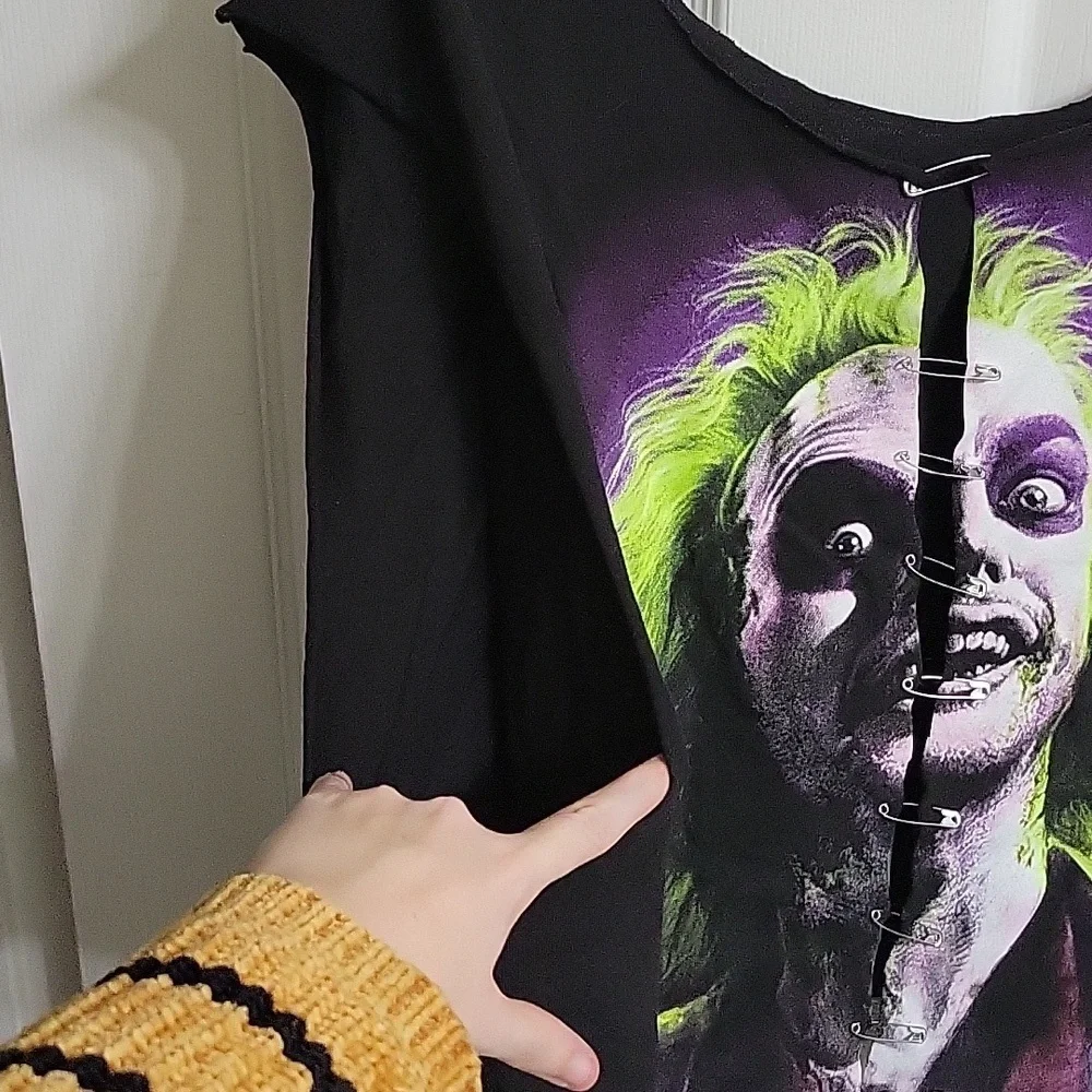 DIY Safety Pin Cropped Beetlejuice Graphic Tee, XL Oversized - Picture 3 of 5